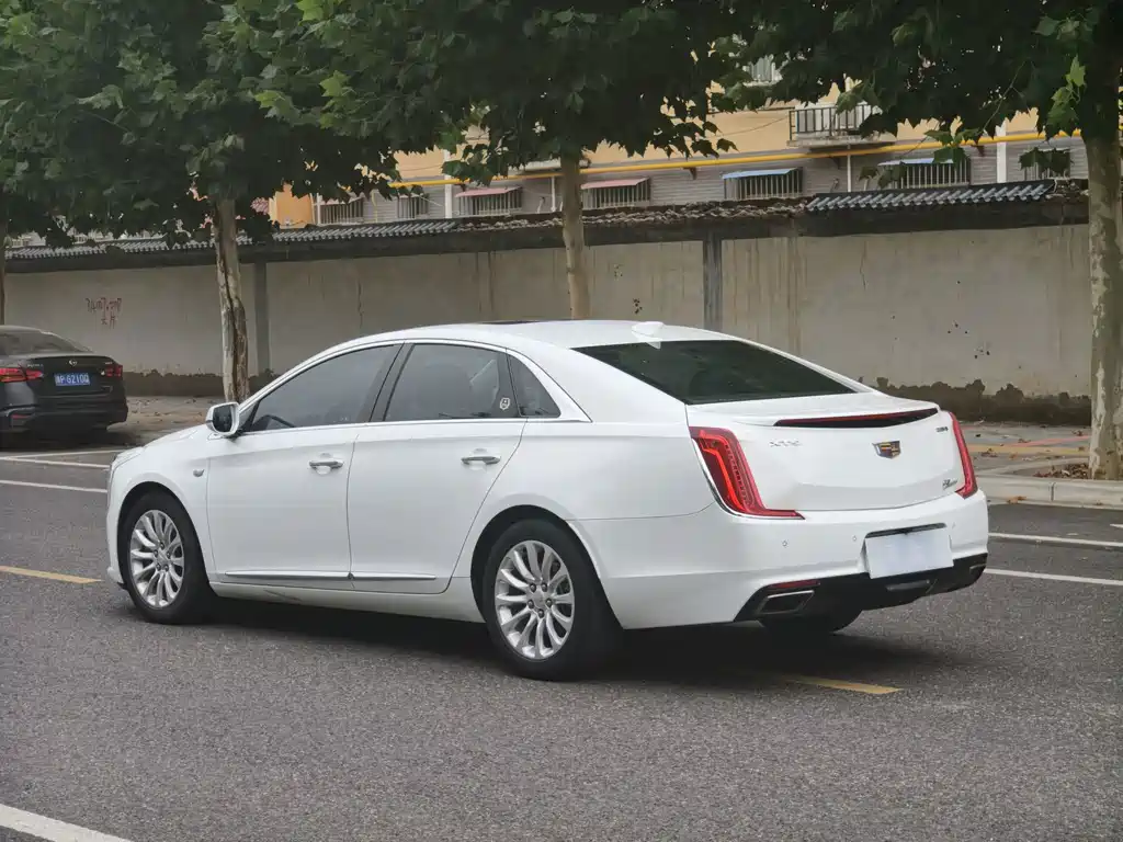 Cadillac XTS — миниатюра 5