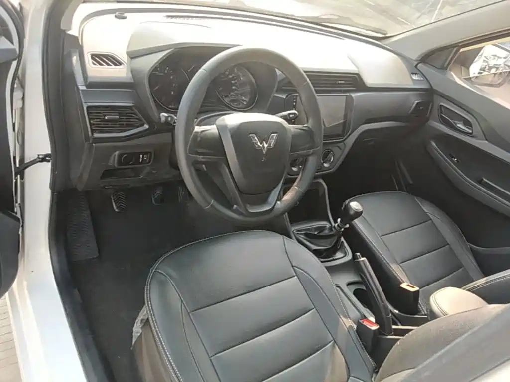 Wuling Hongguang — миниатюра 10