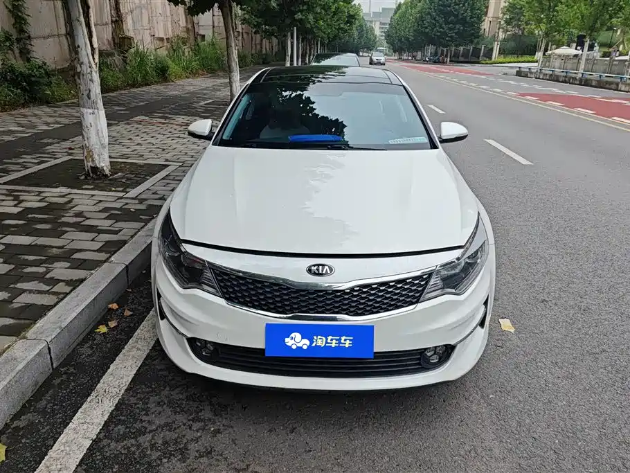 Kia K5 2017 2.0L AT 15 LUX