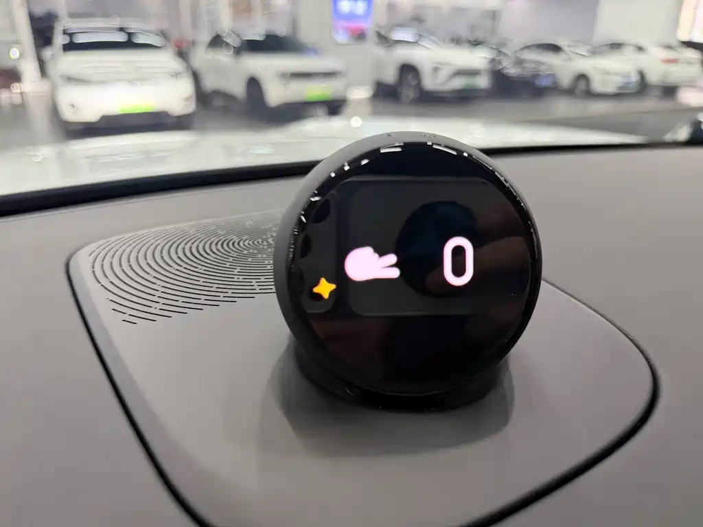NIO ES8 — миниатюра 14