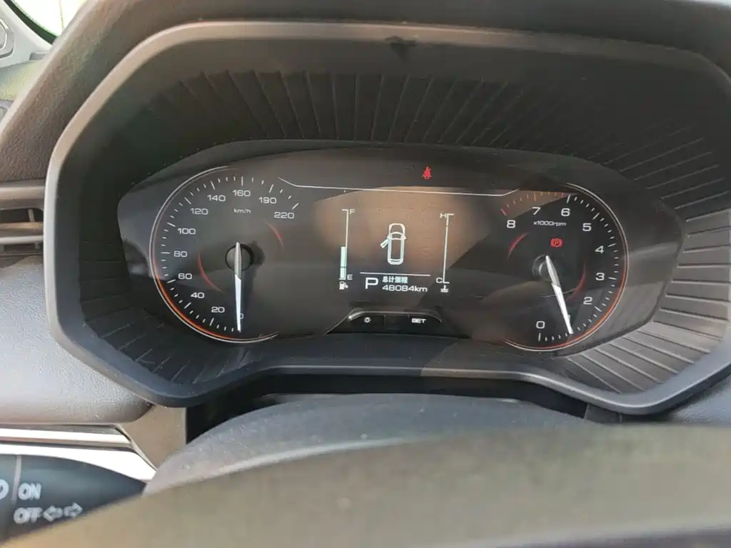 Wuling Jiachen — миниатюра 12