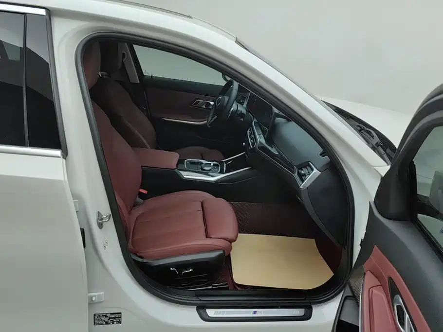 BMW 3 Series — миниатюра 8