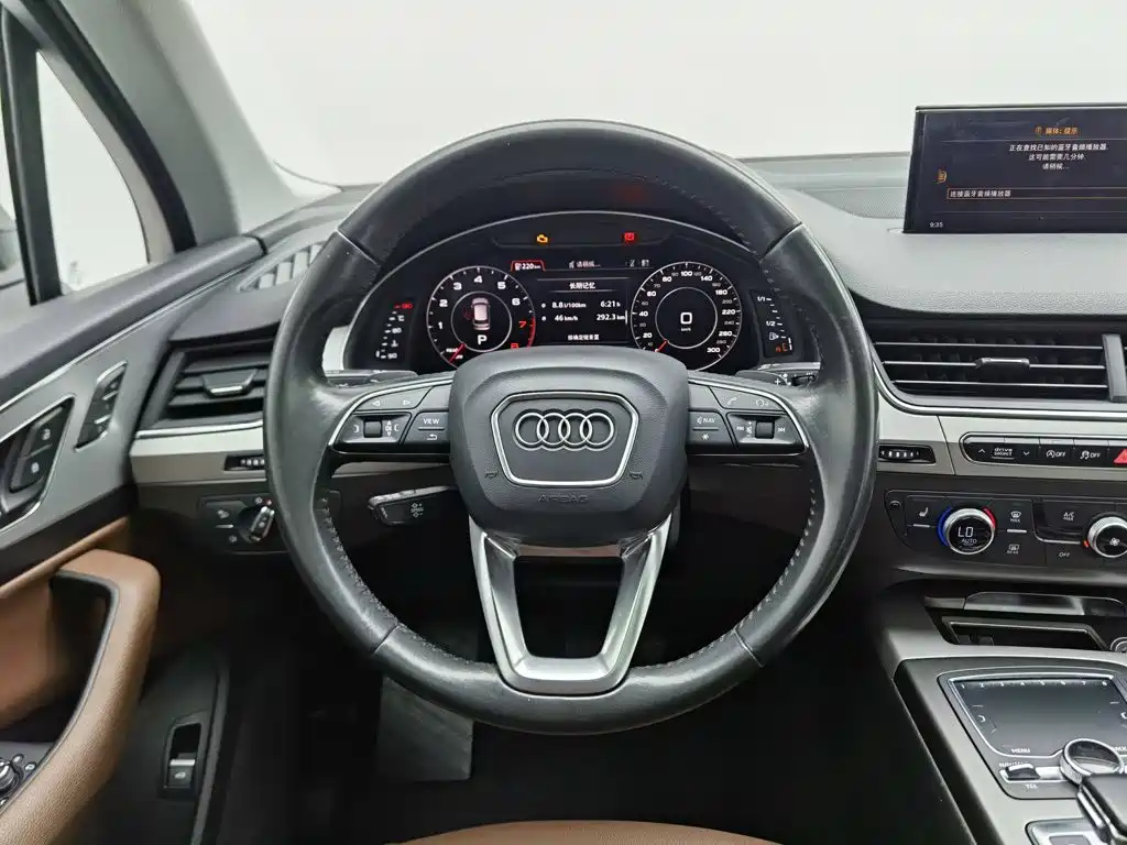 Audi Q7 — миниатюра 11