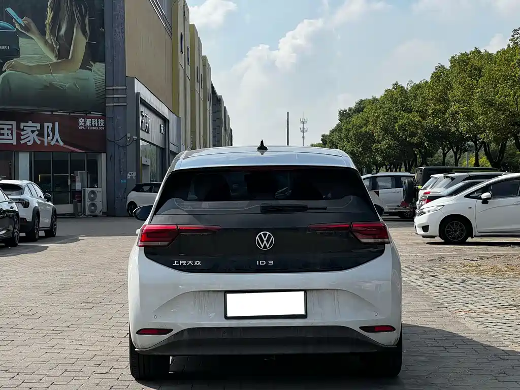 Volkswagen ID.3 — миниатюра 3