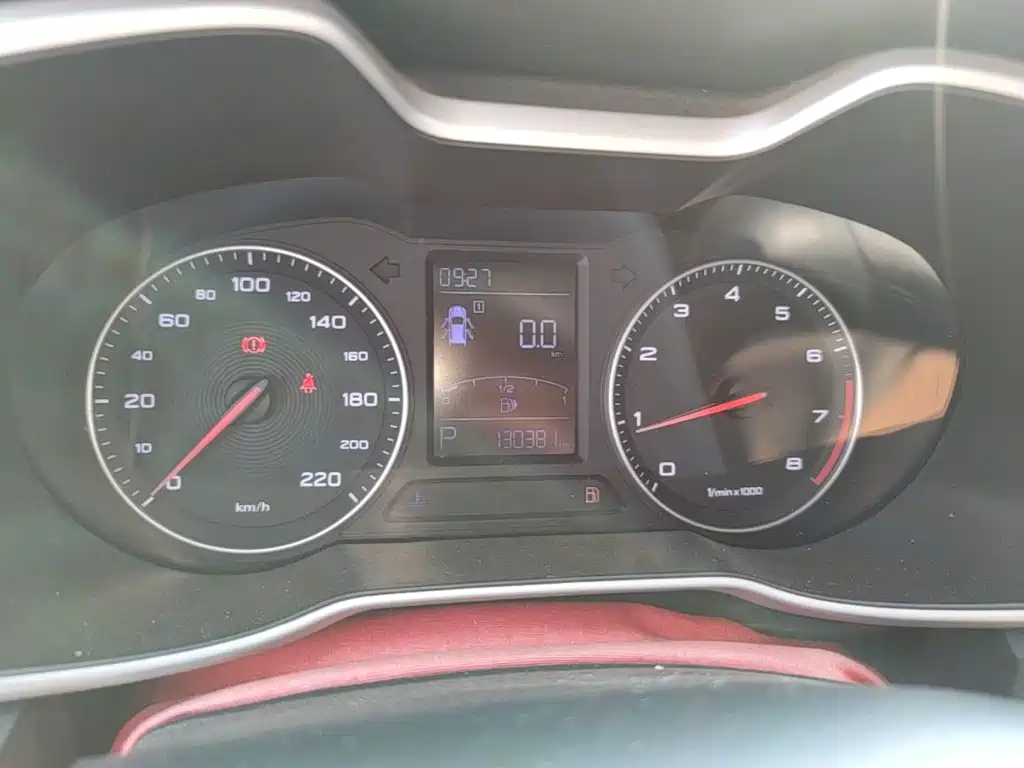 MG ZS — миниатюра 12