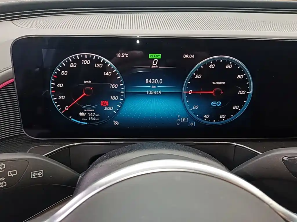 Mercedes-Benz EQC — миниатюра 12