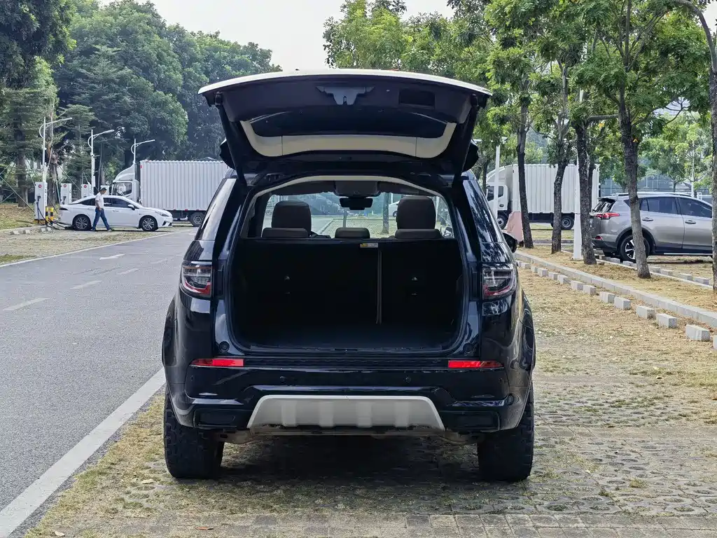 Land Rover Discovery Sport — миниатюра 12