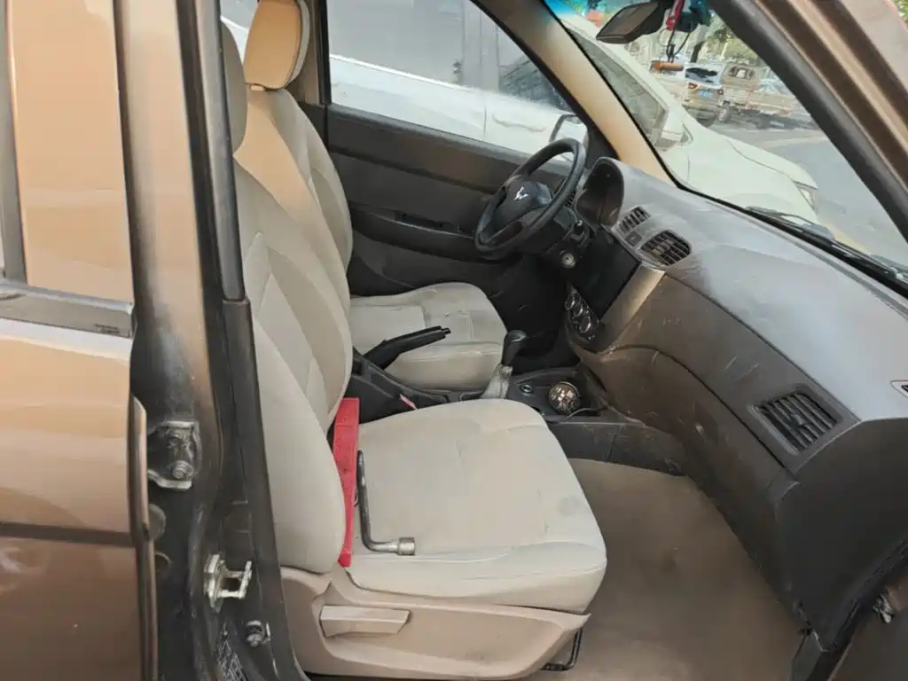 Wuling Hongguang — миниатюра 25