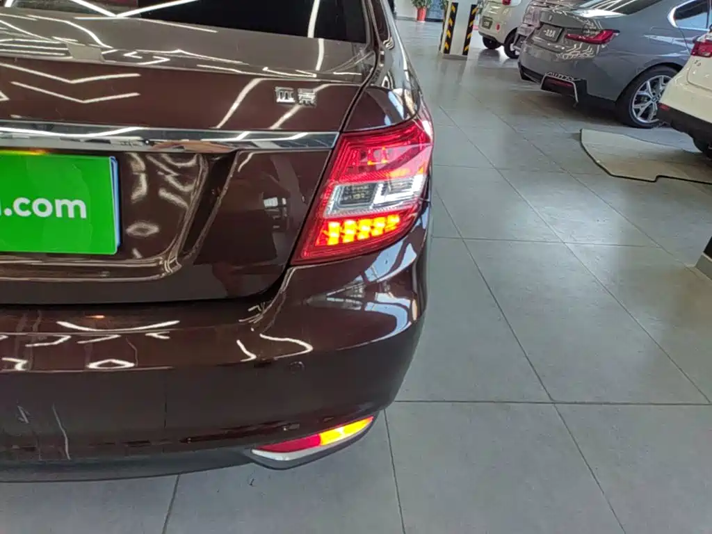 Geely Vision — миниатюра 8