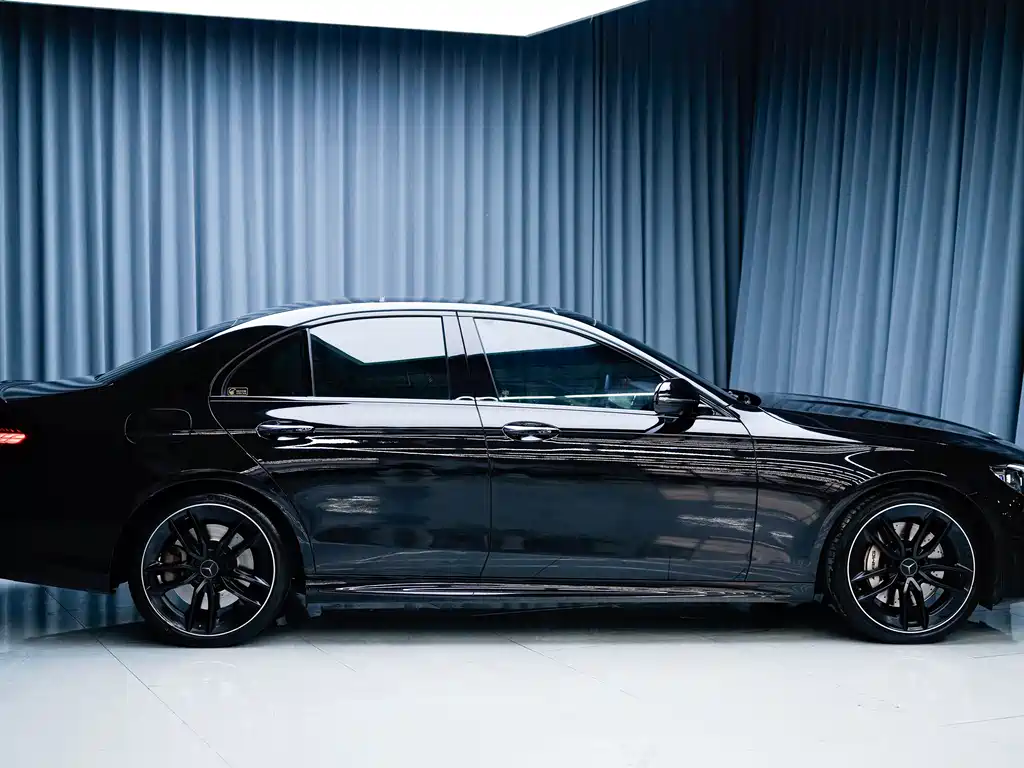 MERCEDES-BENZ E CLASS AMG