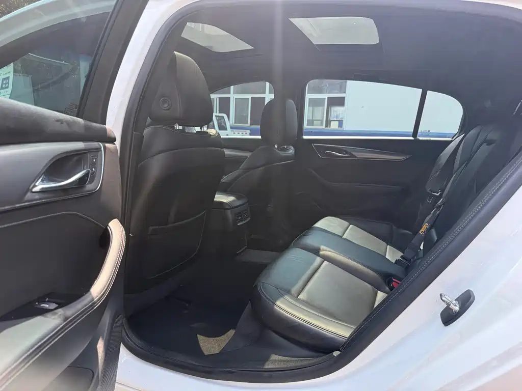Cadillac CT5 — миниатюра 10