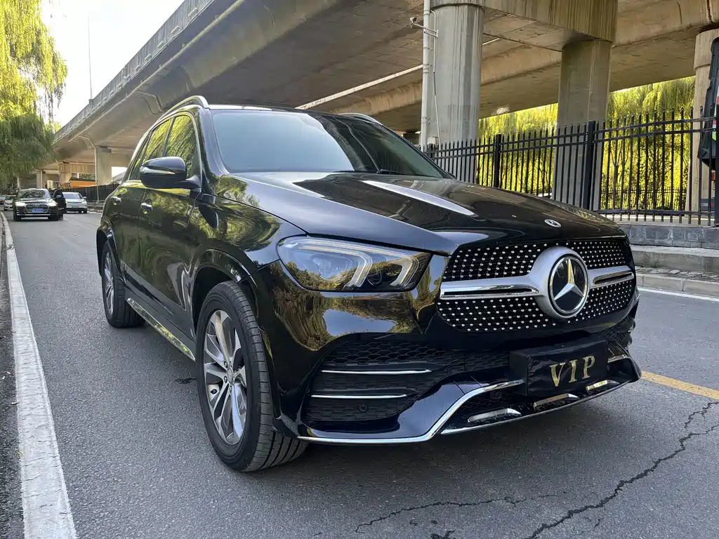 Mercedes-Benz GLE (Import) — миниатюра 3