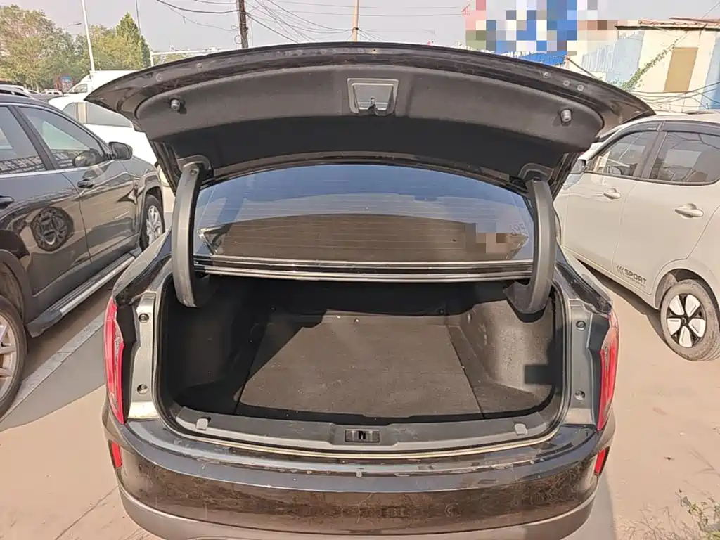 Hongqi Hongqi E-QM5 — миниатюра 19