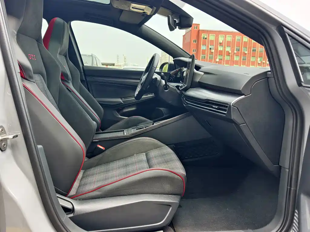 Volkswagen Golf GTI — миниатюра 4