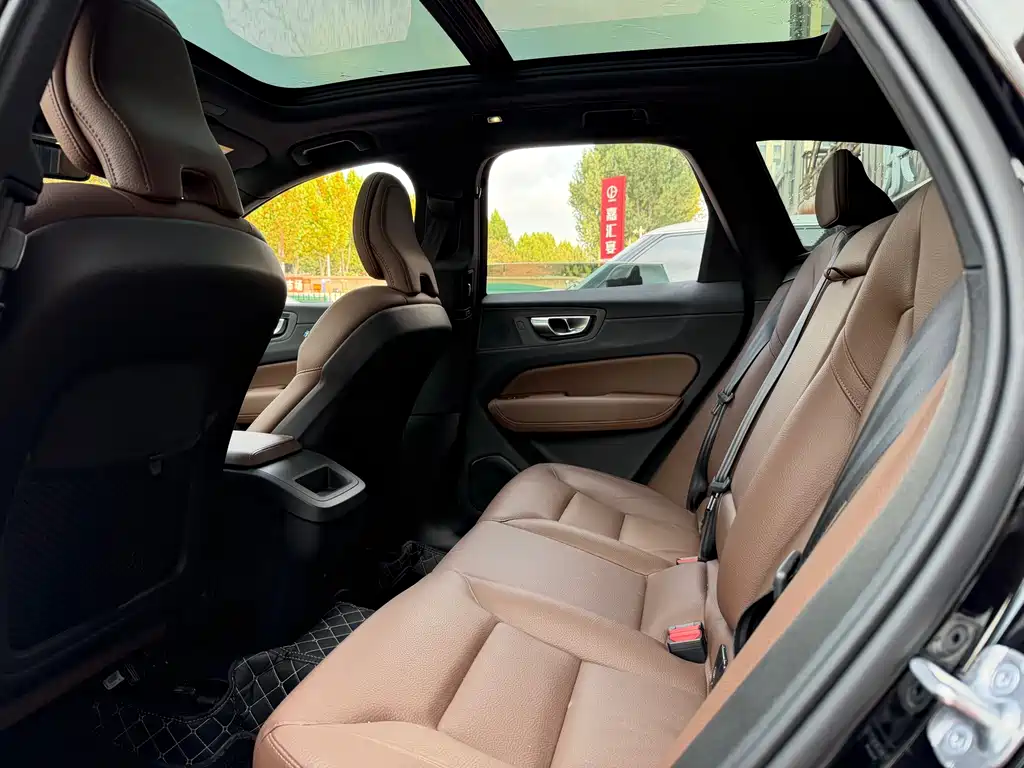 Volvo XC60 — миниатюра 8