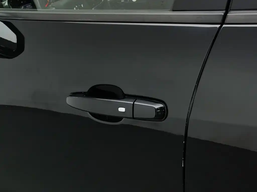 Chevrolet Blazer — миниатюра 18