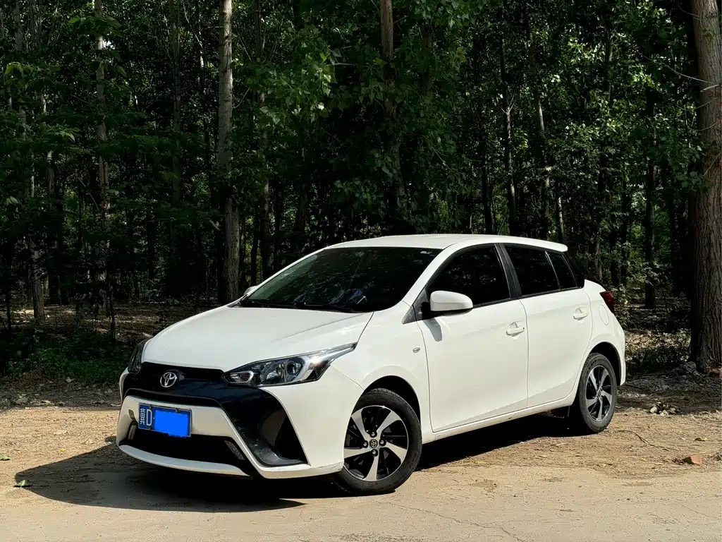 Toyota Yaris L 2020