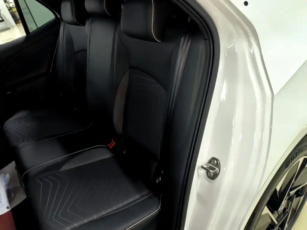 Volkswagen ID.3 — миниатюра 17