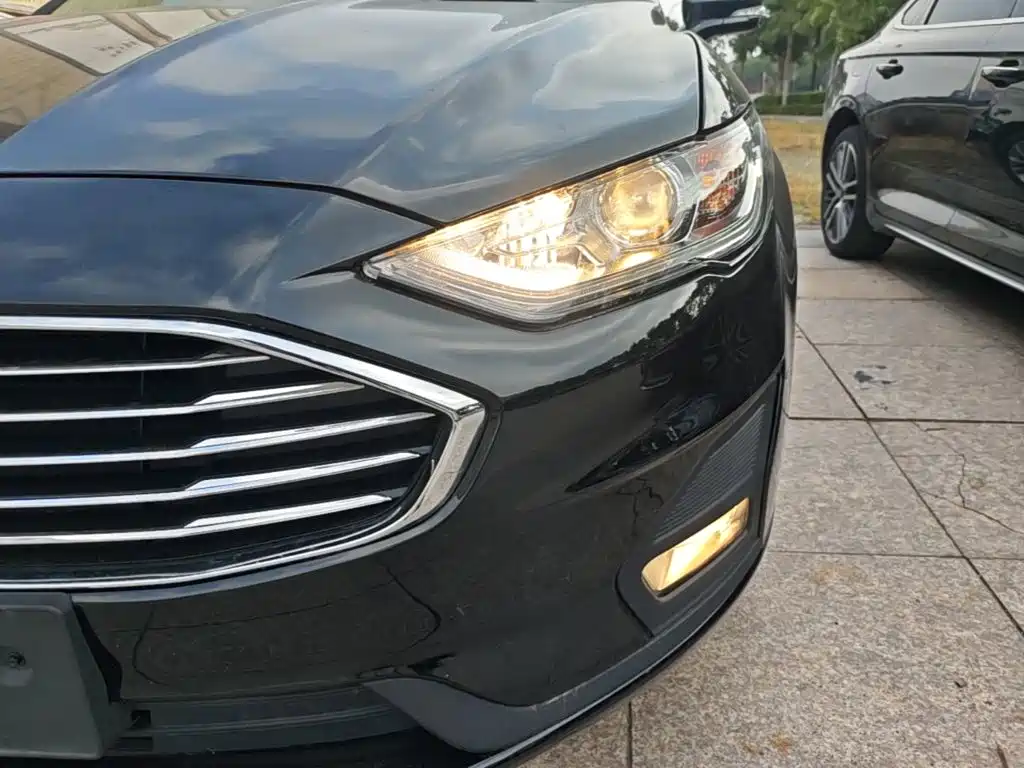 Ford Mondeo — миниатюра 24