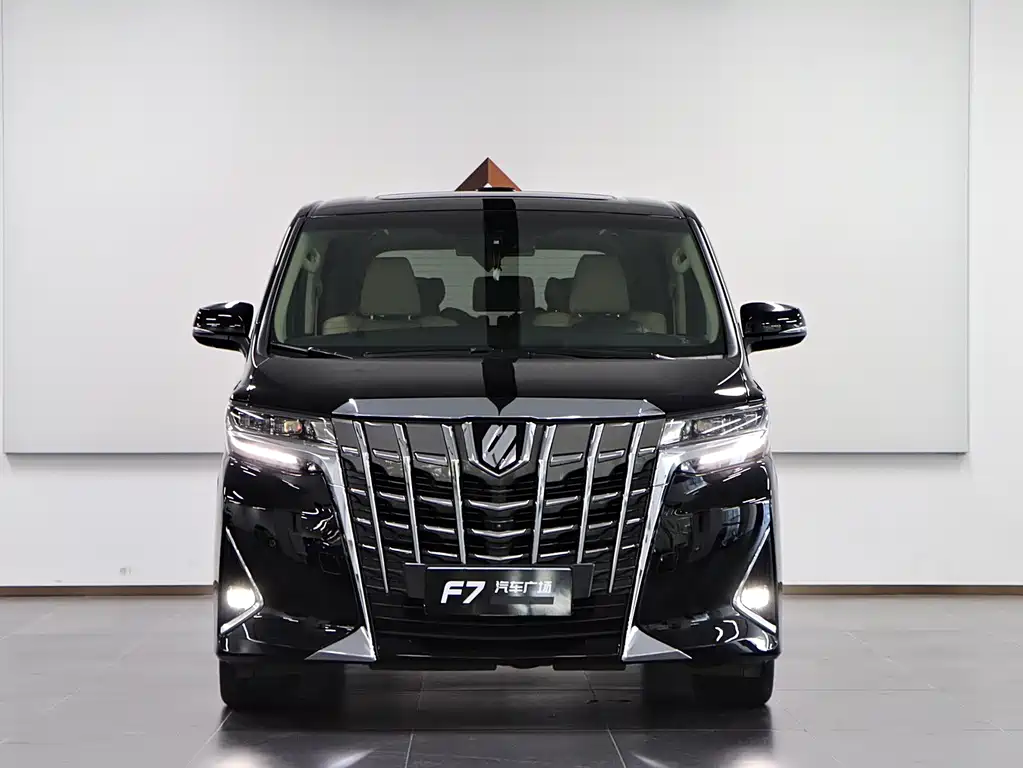 Toyota Alphard — миниатюра 2