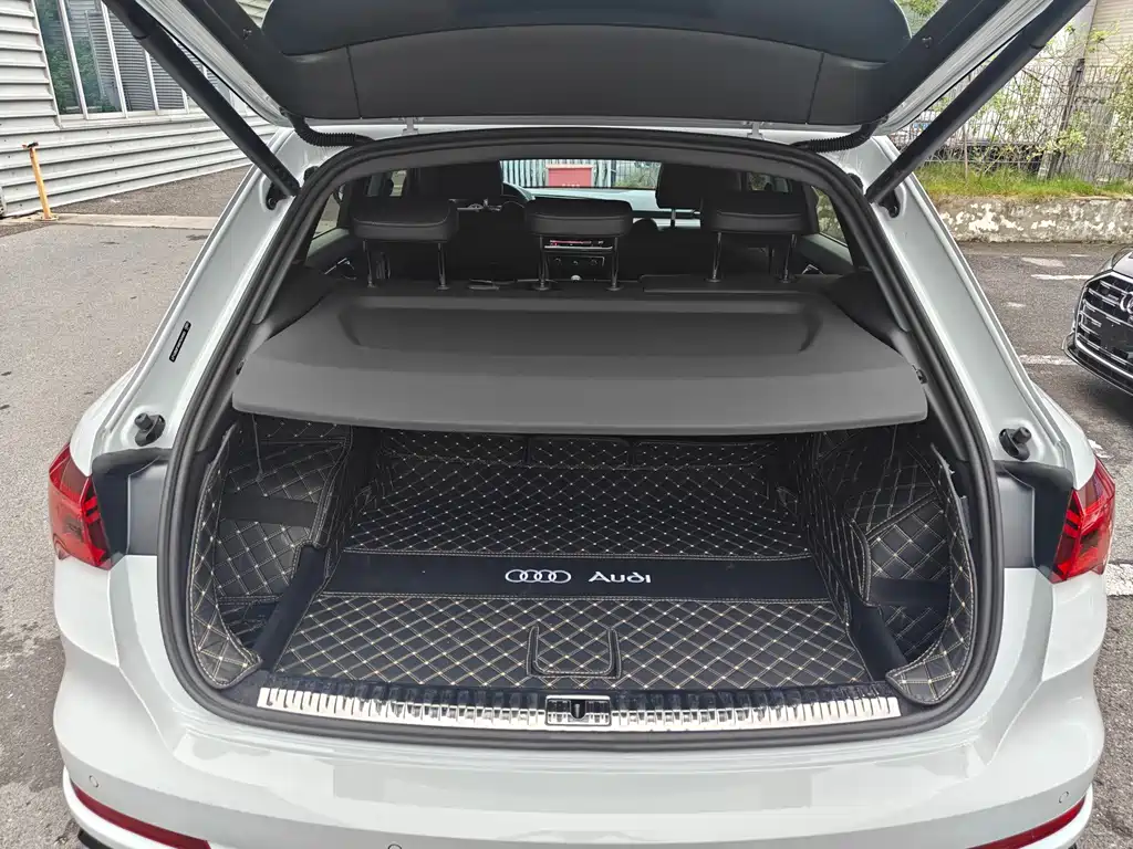 Audi Q3 — миниатюра 11
