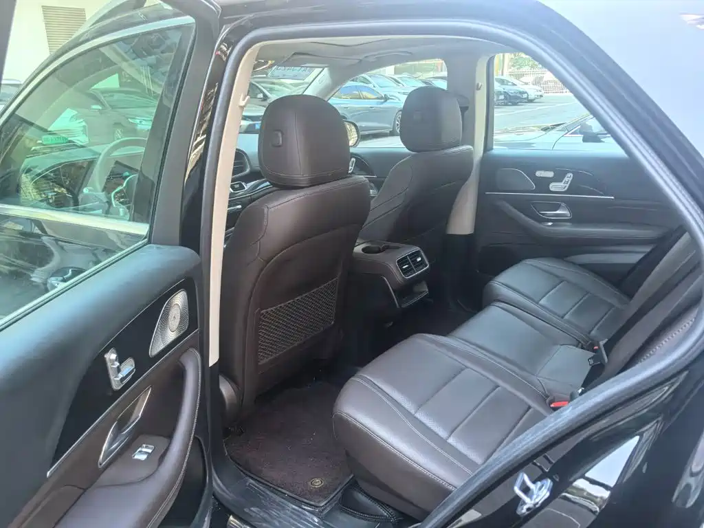 Mercedes-Benz GLE (Import) — миниатюра 5
