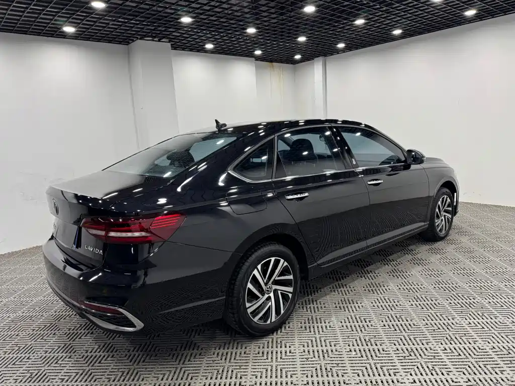 Volkswagen Lavida — миниатюра 7