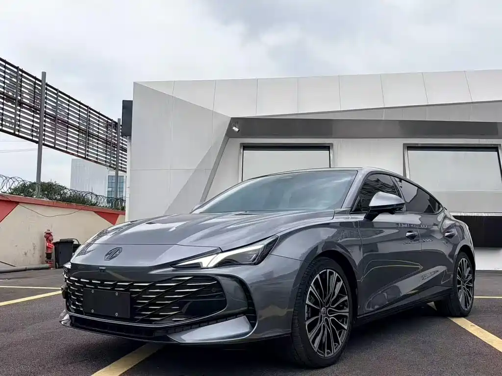 MG MG7