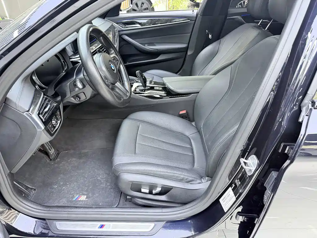 BMW 5 Series — миниатюра 15
