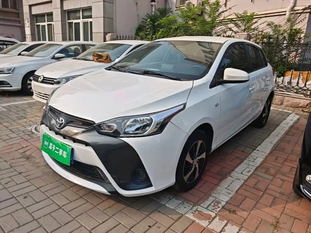 Toyota Yaris L — миниатюра 2
