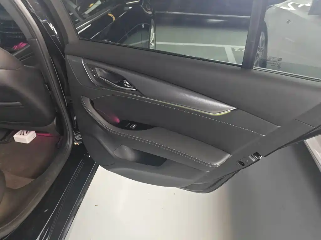 Cadillac CT5 — миниатюра 18