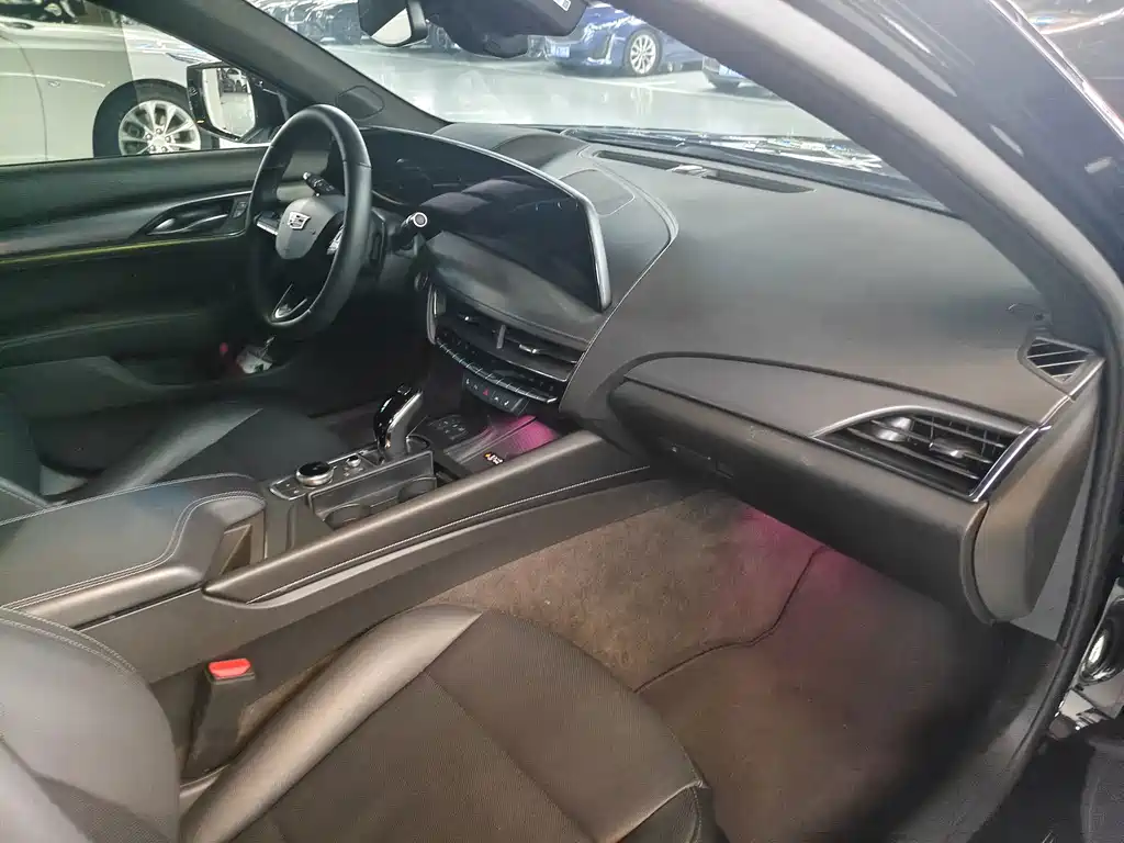 Cadillac CT5 — миниатюра 19