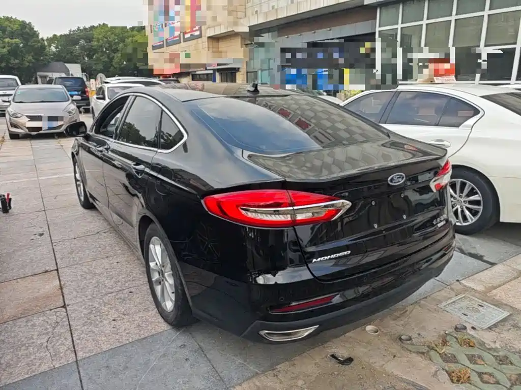 Ford Mondeo — миниатюра 5