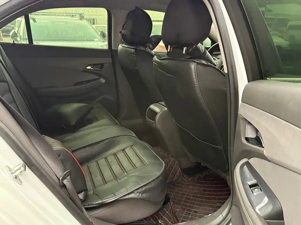 Chevrolet Malibu — миниатюра 13
