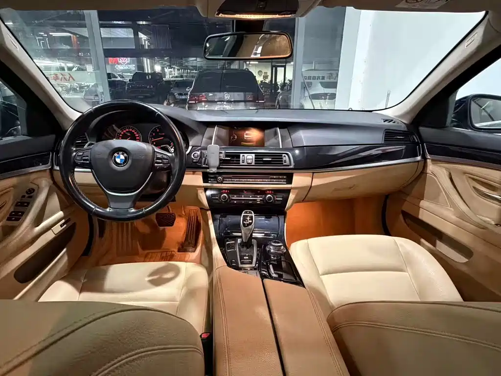 BMW 5 Series (Import) — миниатюра 16