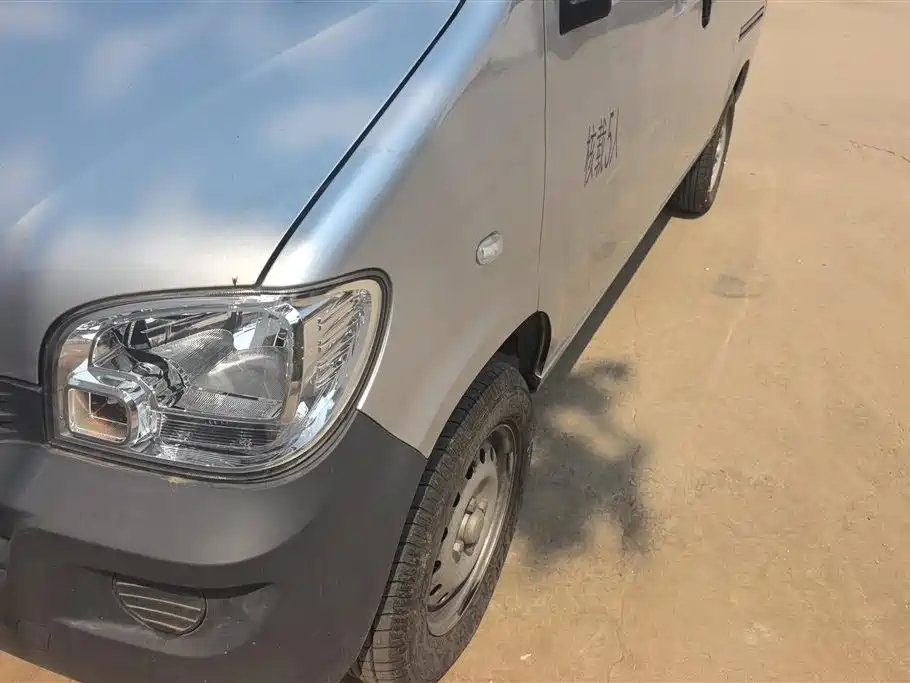 Wuling Sunshine 2023 1.5L 5/7 мест