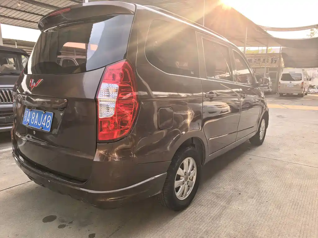Wuling Hongguang — миниатюра 6