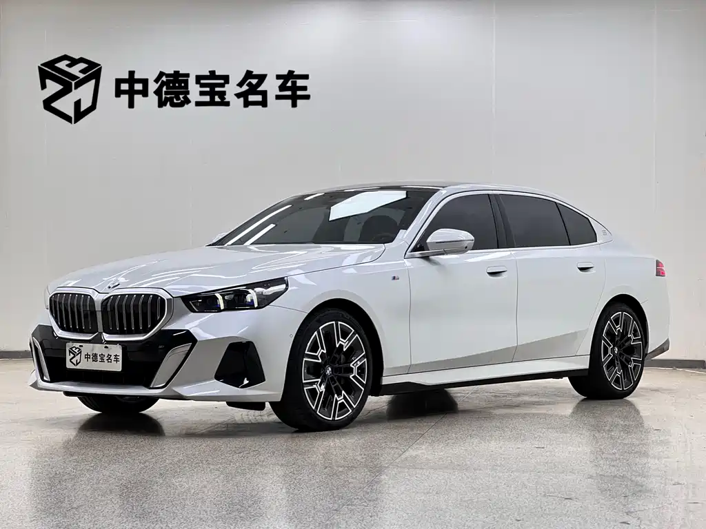 BMW 5 Series 2025