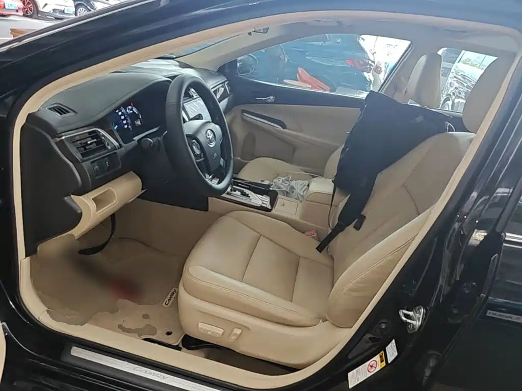 Toyota Camry — миниатюра 15