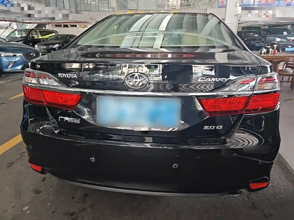 Toyota Camry — миниатюра 6