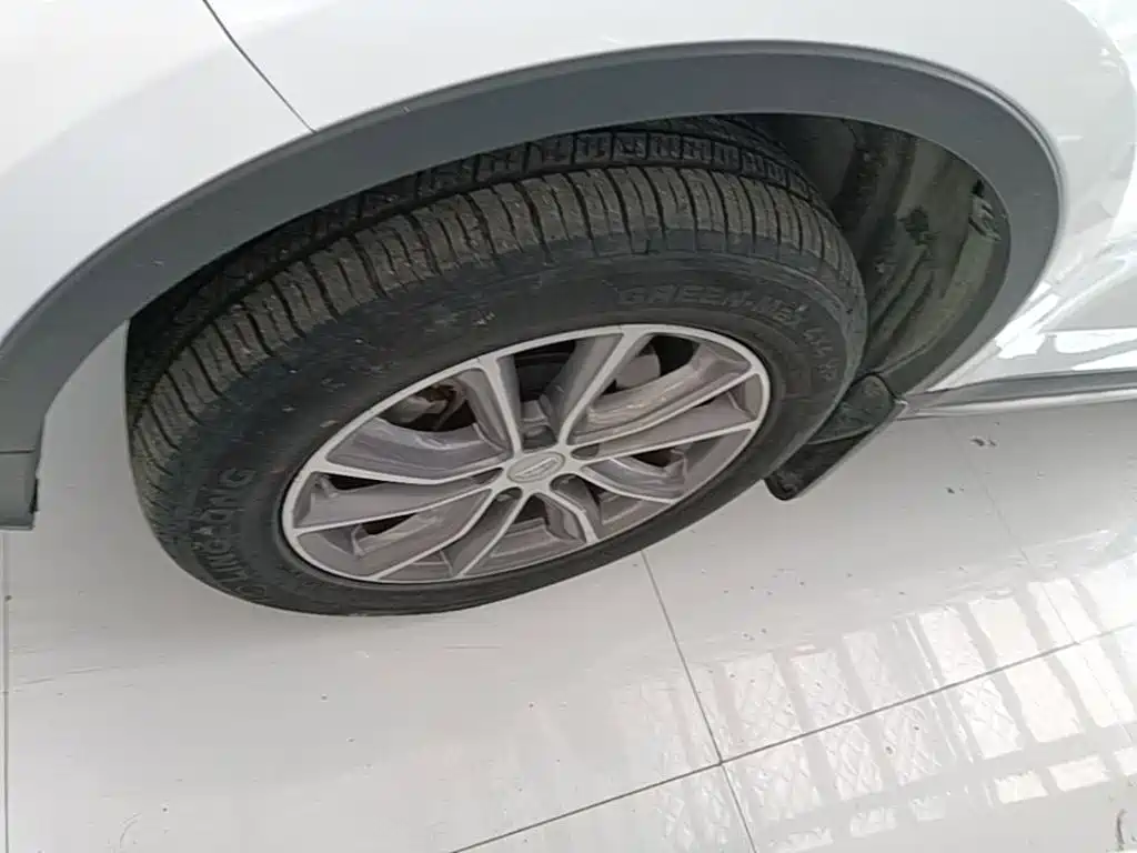 Geely Boyue — миниатюра 23