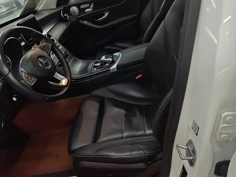 Mercedes-Benz C-Class — миниатюра 9