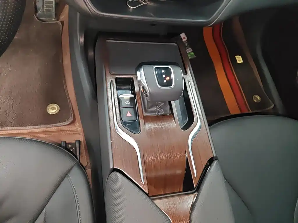 Hongqi Hongqi E-QM5 — миниатюра 7