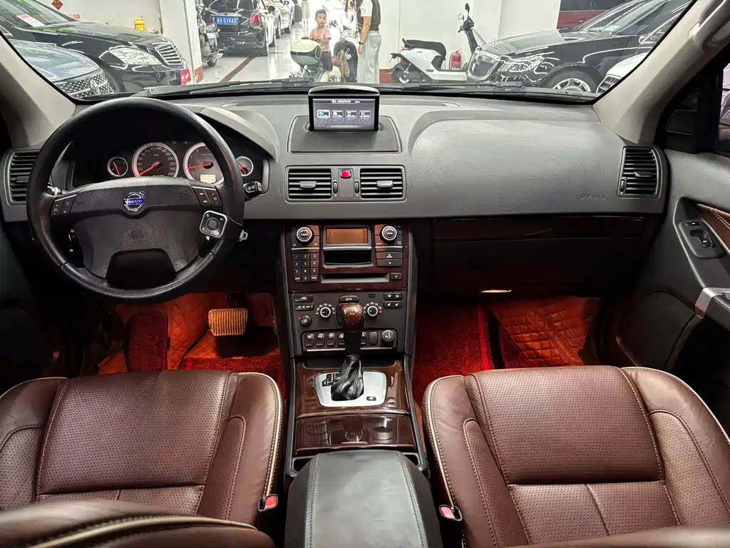 Volvo XC90 — миниатюра 6