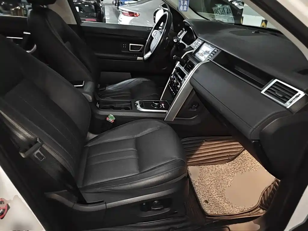 Land Rover Discovery Sport — миниатюра 25