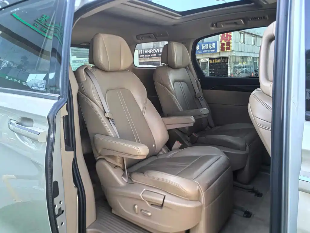 Buick GL8 — миниатюра 13