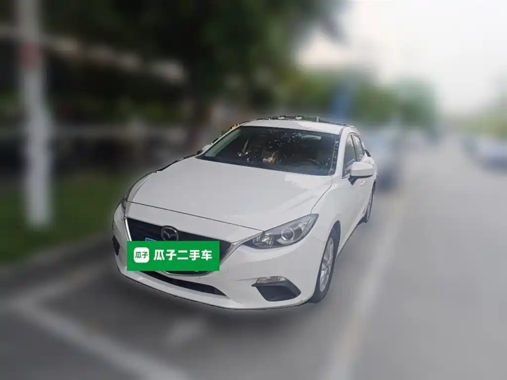 Mazda 3 Axela 2015