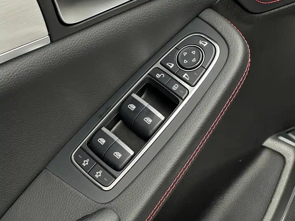 BYD Tang New Energy — миниатюра 12