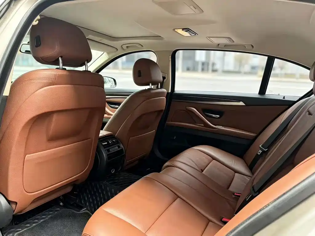 BMW 3 Series — миниатюра 6