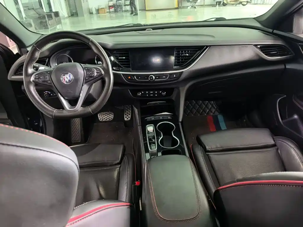 Buick Regal — миниатюра 10